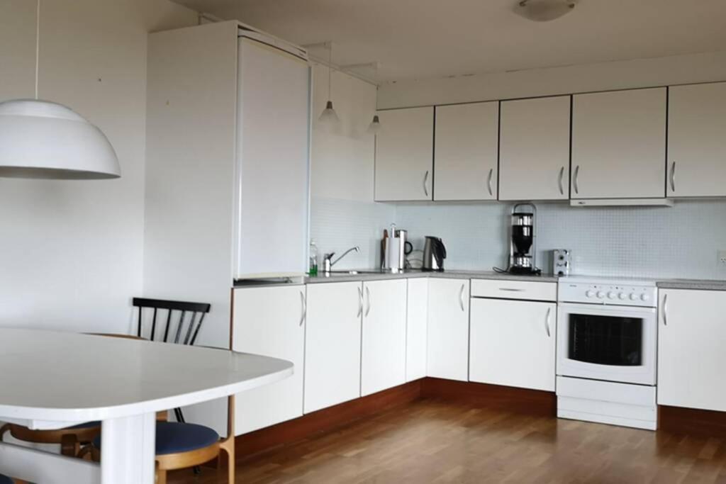 Large Apartment With Fabulous View Of Tórshavn Esterno foto